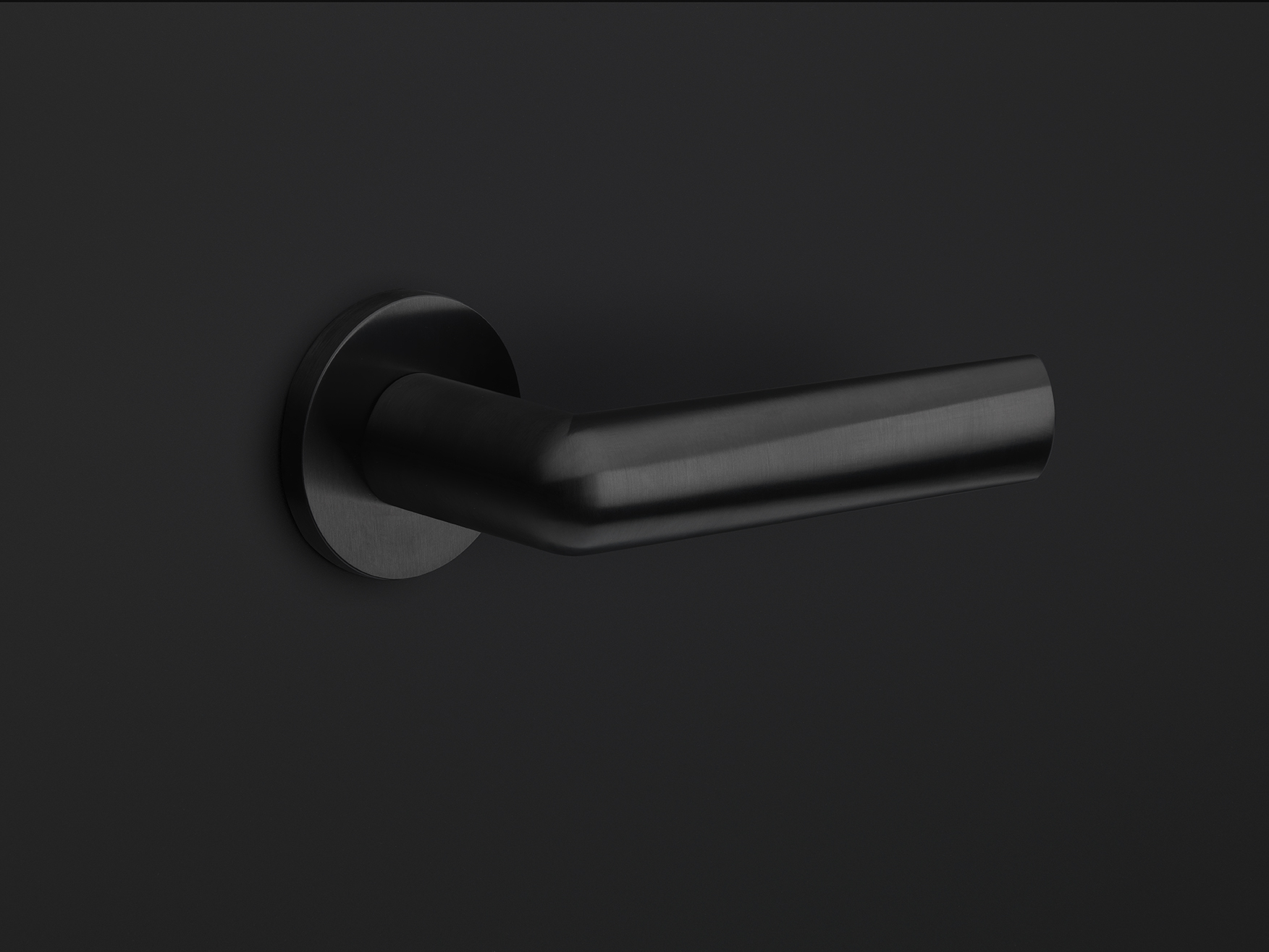 Formani_INC_PVD_satin_black-Main